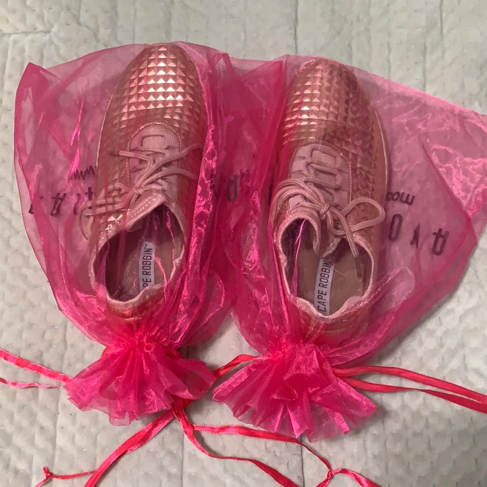 Fashion nova Metalic Sneakers